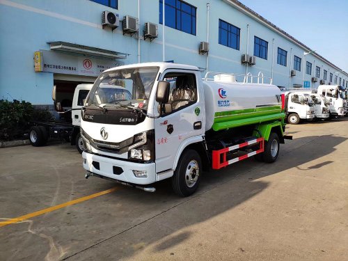 国六5立方东风多利卡洒水车