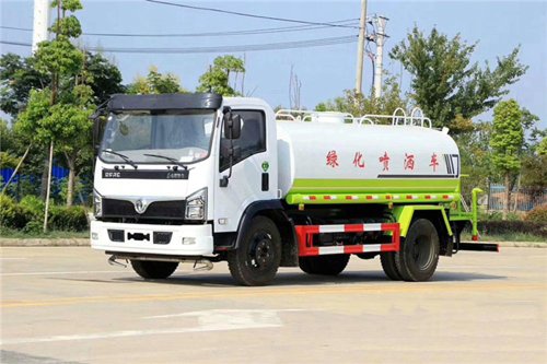 国六9吨东风福瑞卡洒水车