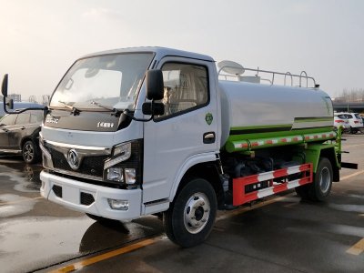 国六5方东风福瑞卡洒水车